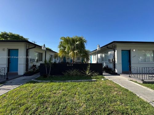 apt-6-2499 Sw 27th St, Miami, FL, 33133-2261 | Card Image
