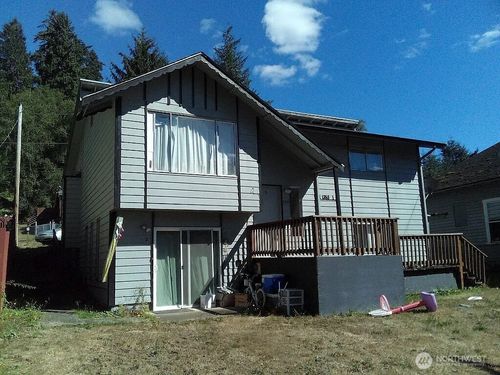 1353 Larch Street, Raymond, WA, 98577 | Card Image
