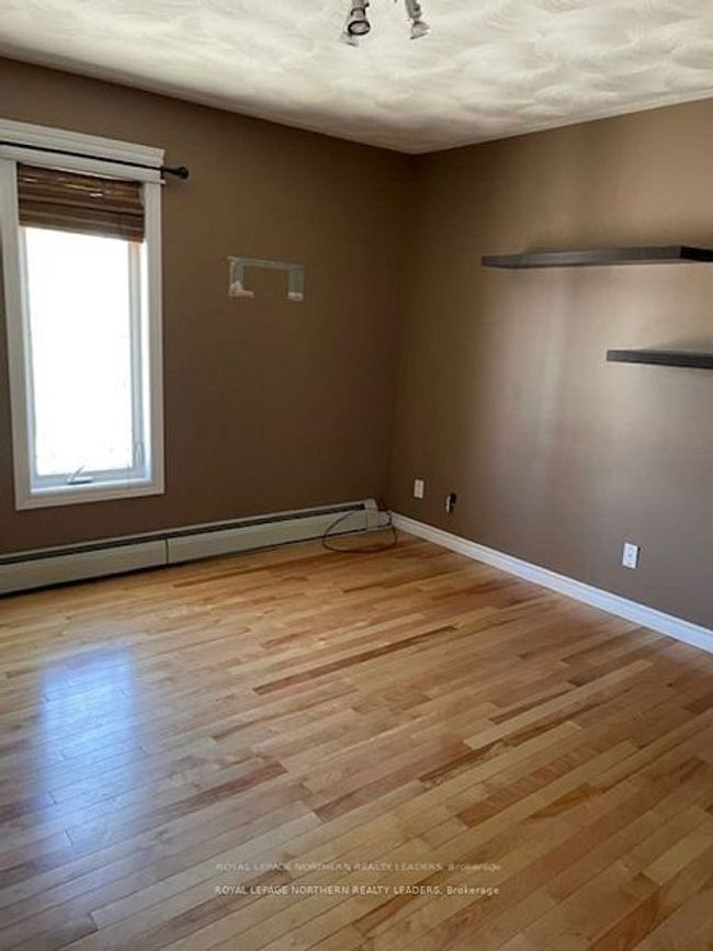 269 Dale Ave, Home with 4 bedrooms, 2 bathrooms and 1 parking in Timmins ON | Image 4
