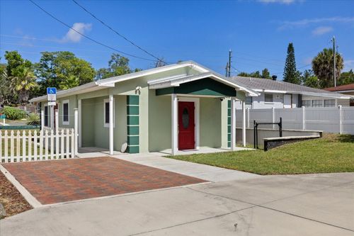 6511 Main St, NEW PORT RICHEY, FL, 34653-3906 | Card Image