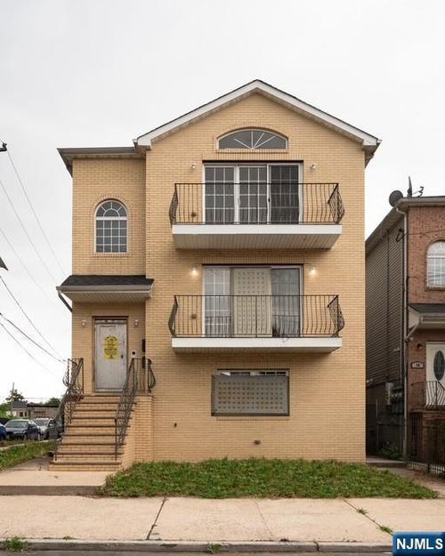 26-28 Mount Pleasant Avenue, Newark, NJ, 07104 | Card Image
