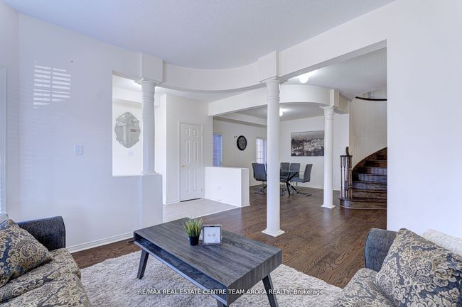 24 Cookview Dr, House other with 5 bedrooms, 5 bathrooms and 4 parking in Brampton ON | Image 6