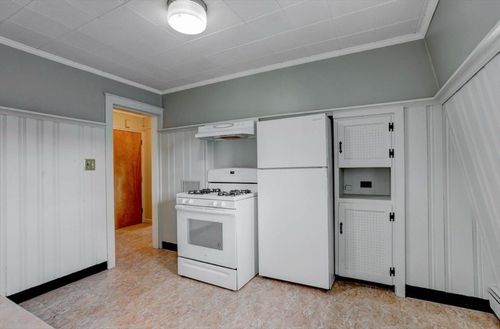 apt-3-122 Lowell St, Peabody, MA, 01960-8414 | Card Image