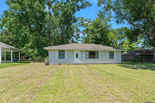1477 Nichols St, Baker, LA, 70714-2951 | Card Image