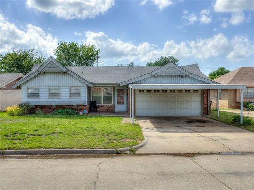 113 Oakside Dr, Moore, OK, 73160-4637 | Card Image