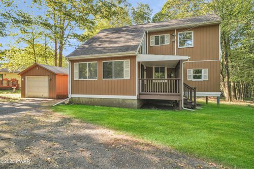 102 Brownstone Dr, Milford, PA, 18337-4253 | Card Image