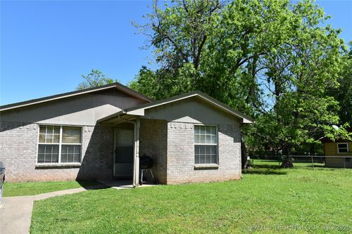 708 W Sterrett St, Hugo, OK, 74743-6649 | Card Image