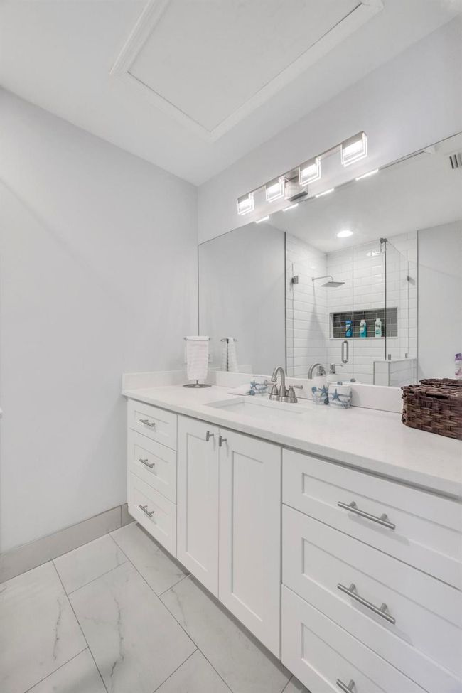 0 - 2004 Se Round Table Dr, Condo with 2 bedrooms, 3 bathrooms and null parking in Port St. Lucie FL | Image 33