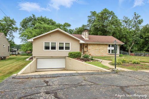 1405 Bayview Dr, Johnsburg, IL, 60051-8953 | Card Image