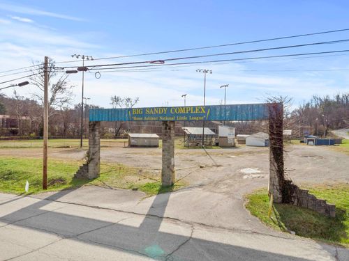 263 W Central Ave, Ashland, KY, 41101-7307 | Card Image