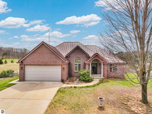 3048 E 16 Rd, Manton, MI, 49663-9698 | Card Image