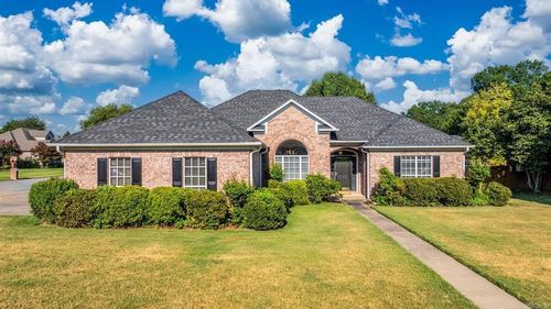 1325 Clarence Dr, Conway, AR, 72034-2009 | Card Image