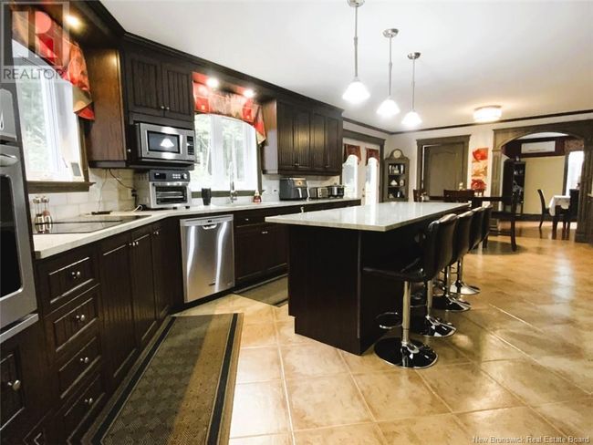 1454 2 E Sault Rd, House other with 3 bedrooms, 4 bathrooms and null parking in Saint Joseph NB | Image 10