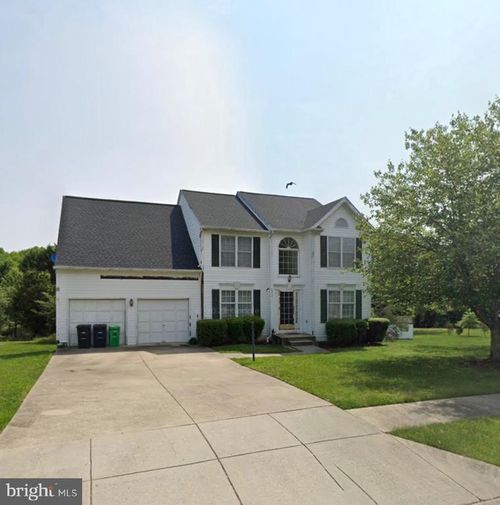 8210 Birdsong Dr, Fort Washington, MD, 20744-1236 | Card Image