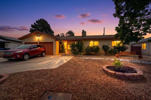 2904 Cagua Dr Ne, Albuquerque, NM, 87110-3224 | Card Image