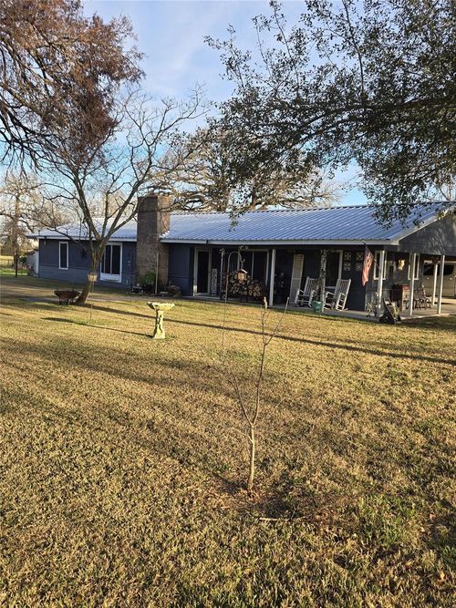 4450 Greenbriar Rd, Madisonville, TX, 77864-4252 | Card Image