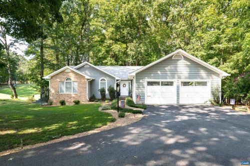 195 Jefferson Dr, PALMYRA, VA, 22963-2305 | Card Image