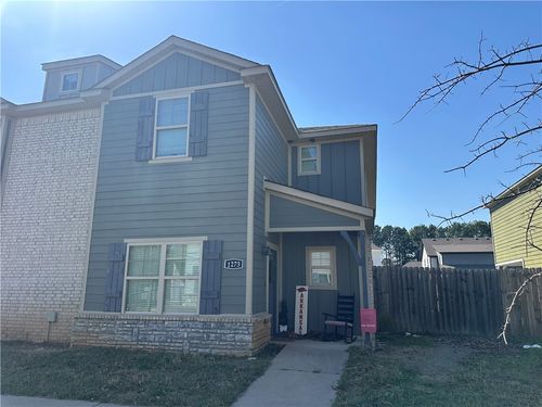 1273 N Corsica Dr, Fayetteville, AR, 72704-7155 | Card Image