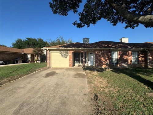4512 Trysail Dr, Fort Worth, TX, 76135-2054 | Card Image