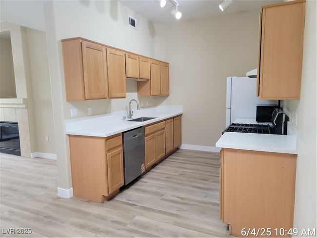 1059 - 8985 S Durango Dr, Condo with 3 bedrooms, 2 bathrooms and null parking in Las Vegas NV | Image 6