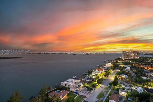 2051-11113 Biscayne Boulevard, Miami, FL, 33181 | Card Image
