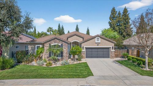 2776 E Muncie Ave, Fresno, CA, 93720-4989 | Card Image