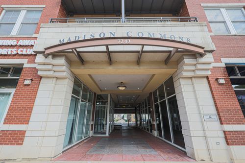 318-7243 Madison St, Forest Park, IL, 60130-3729 | Card Image
