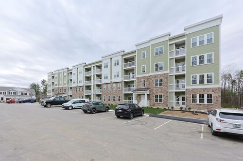 213-4 Winslow Ln, North Grafton, MA, 01536-2121 | Card Image