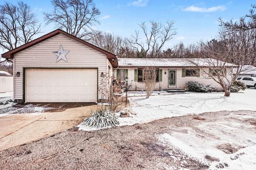 5686 Davis Rd, Norton Shores, MI, 49441-5808 | Card Image