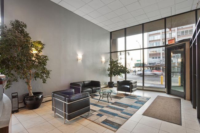 APT-28F - 6166 N Sheridan Rd, Condo with 1 bedrooms, 2 bathrooms and 4 parking in Chicago IL | Image 18