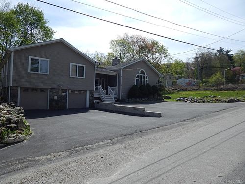16 Kenton Rd, Patterson, NY, 12563-1524 | Card Image