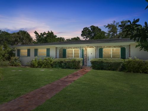 2102 Victory Blvd, Vero Beach, FL, 32960-4154 | Card Image