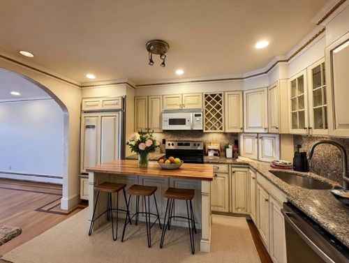 1002 Beacon St, Brookline, MA, 02446-4001 | Card Image