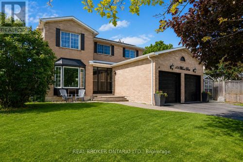 104 Moon Dr, Barrie, ON, L4N7G9 | Card Image