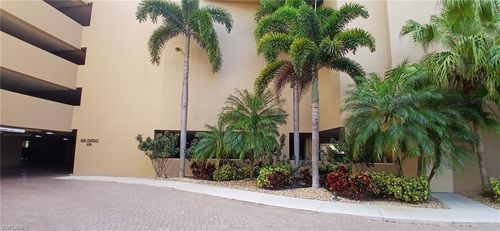 402-14350 Riva Del Lago Dr, FORT MYERS, FL, 33907-7838 | Card Image
