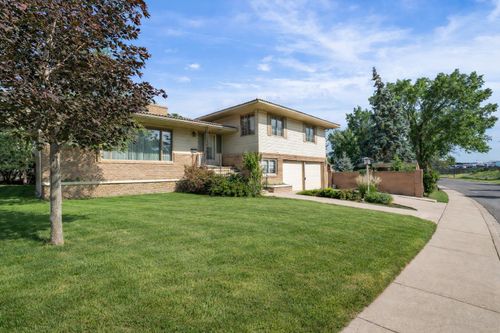 1119 Bullivant Cres Sw, Medicine Hat, AB, T1A5G8 | Card Image