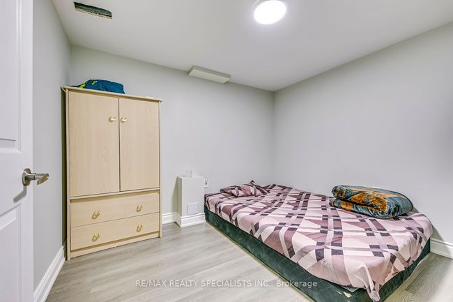 328 Valleyway Dr, House other with 8 bedrooms, 6 bathrooms and 4 parking in Brampton ON | Image 36