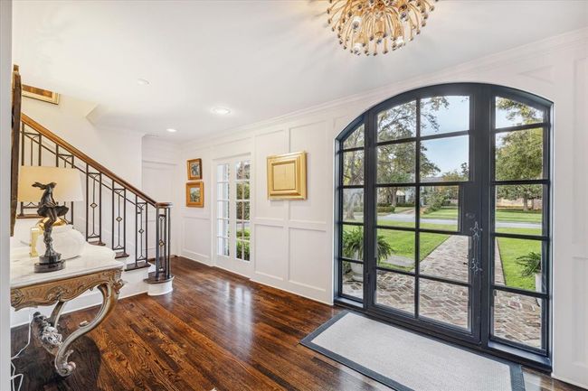 2129 Brentwood Dr, House other with 3 bedrooms, 5 bathrooms and 2 parking in Houston TX | Image 5
