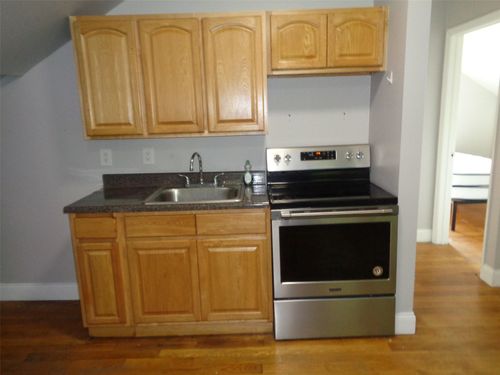 16 Monticello St, Monticello, NY, 12701-1808 | Card Image