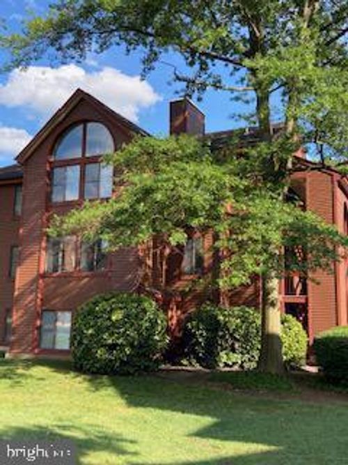 101-2822 Lee Oaks Pl, FALLS CHURCH, VA, 22046-7338 | Card Image