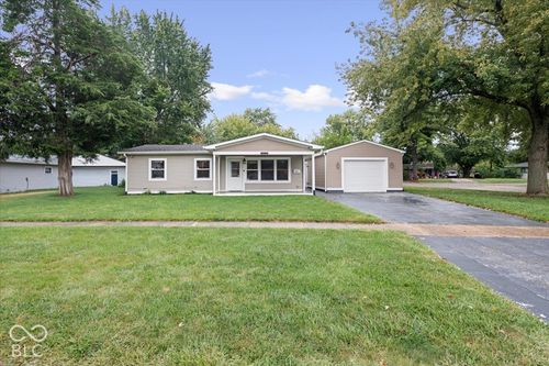 1 Edwin Ct, Indianapolis, IN, 46222-1440 | Card Image