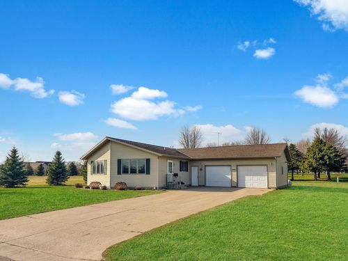 2205 28th St, Slayton, MN, 56172-1268 | Card Image