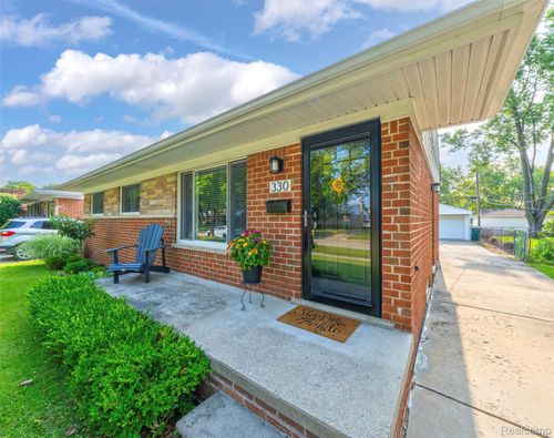 330 N Batchewana St, Clawson, MI, 48017-1365 | Card Image