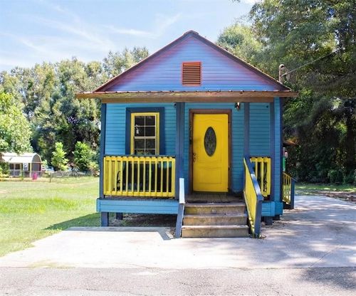 1214 Dan St, Bogalusa, LA, 70427-5604 | Card Image