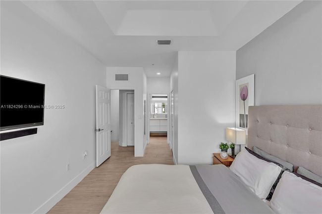 APT-209 - 11401 Nw 89 Th St, Home with 2 bedrooms, 3 bathrooms and null parking in Doral FL | Image 9