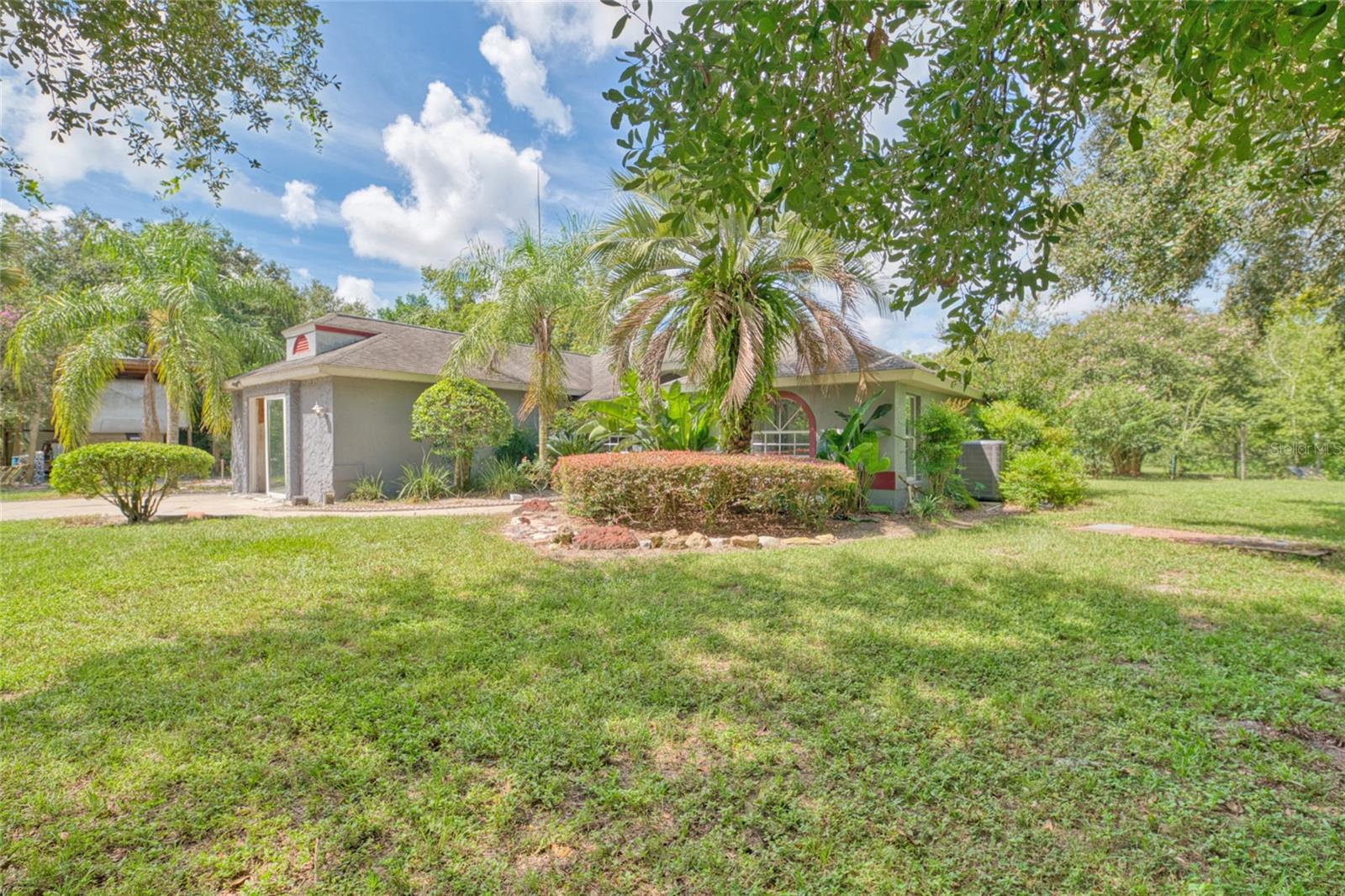 Leslye Ln, Eustis, FL 32736