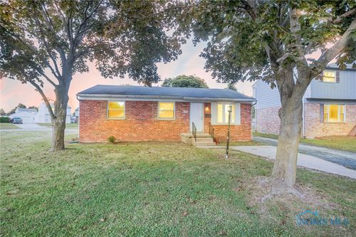 4314 Dahlia Dr, Toledo, OH, 43611-2947 | Card Image