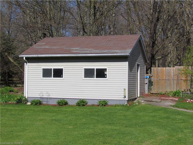 945 Mid Nwal Townline Road, House other with 7 bedrooms, 3 bathrooms and 7 parking in Norfolk County ON | Image 5