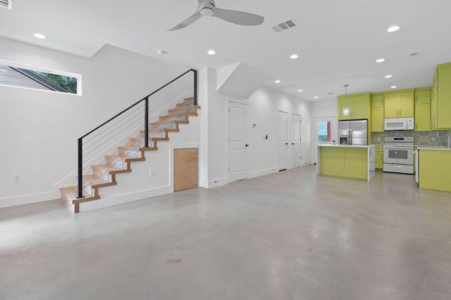 B - 124 S Mockingbird Cir, Home with 3 bedrooms, 4 bathrooms and 2 parking in Cedar Creek TX | Image 10