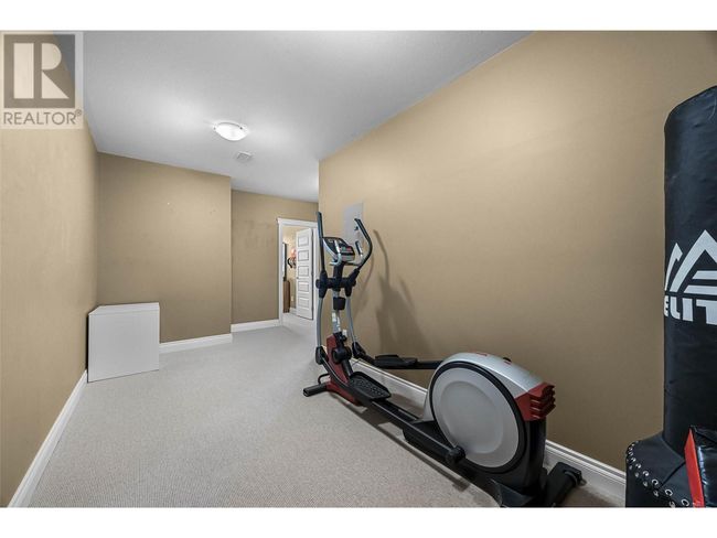 2022 Hugh Allan Dr, House other with 6 bedrooms, 3 bathrooms and 6 parking in Kamloops BC | Image 27
